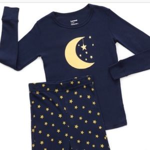NWT Leveret Moon and Stars L/S Pajamas Size 4